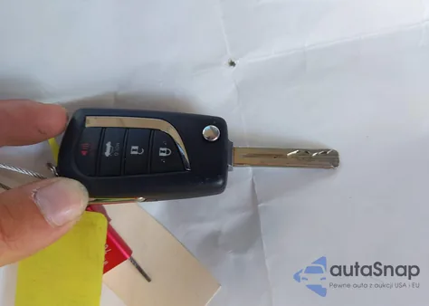 2021 Toyota Corolla Le z USA, uszkodzony, nr VIN 5YFEPMAE2MP260558